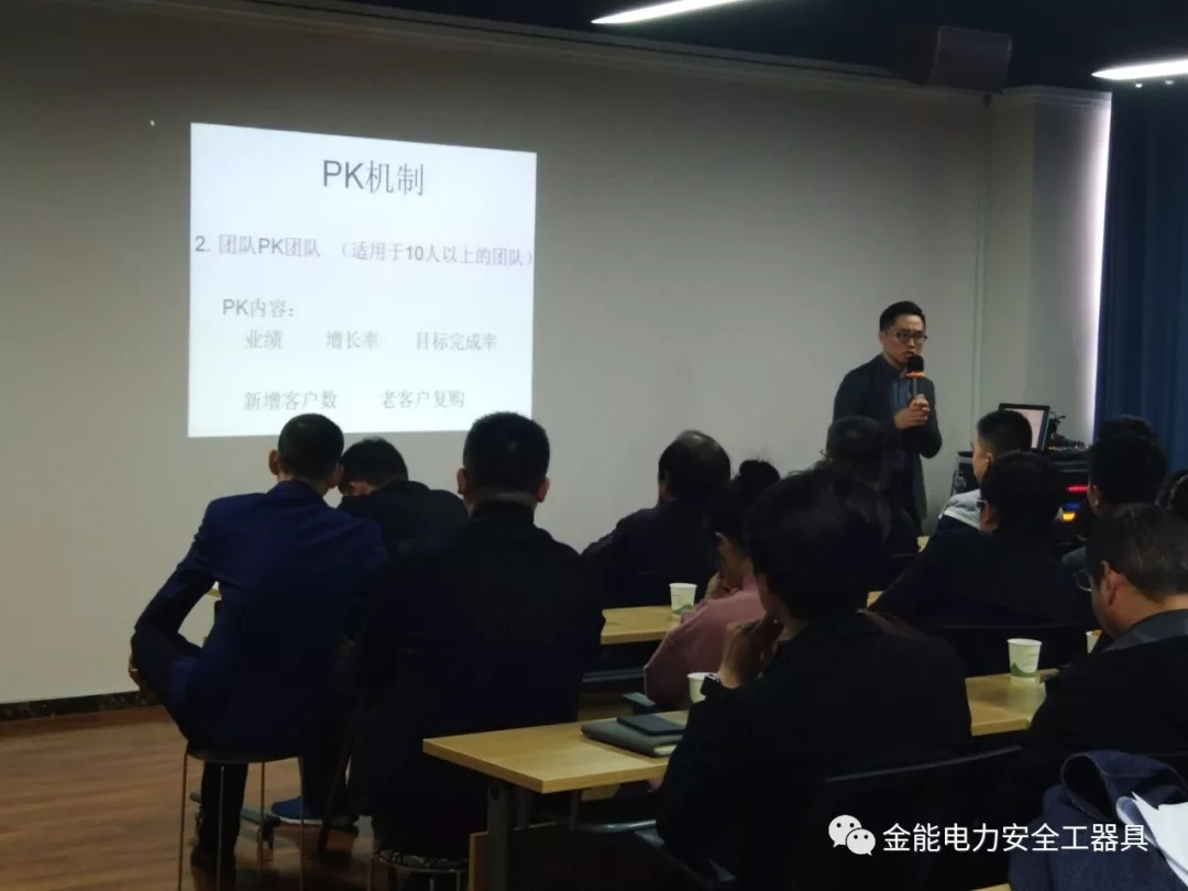 蜜桃国精产品二三三区视频