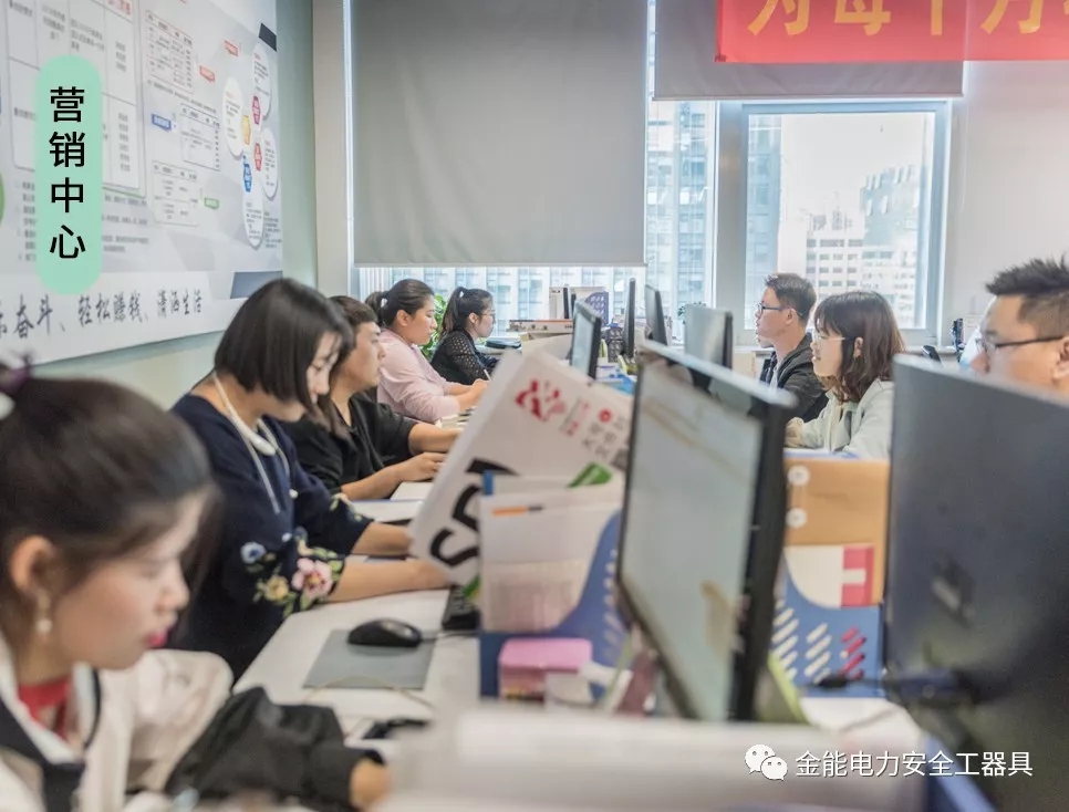 蜜桃国精产品二三三区视频