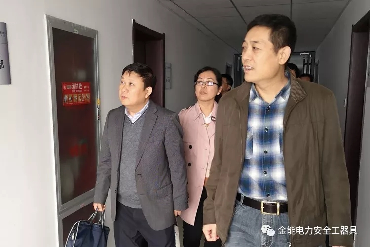 蜜桃国精产品二三三区视频