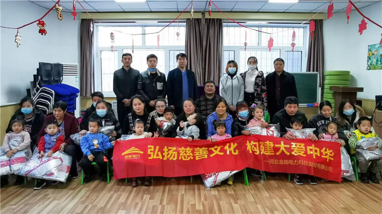 蜜桃国精产品二三三区视频